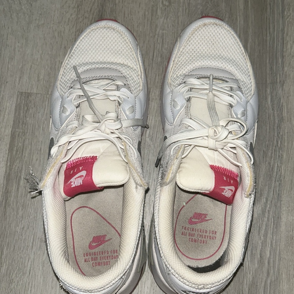 Nike Air Sneakers - Picture 3 of 3